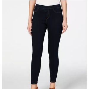 Style & Co Curvy Jegging